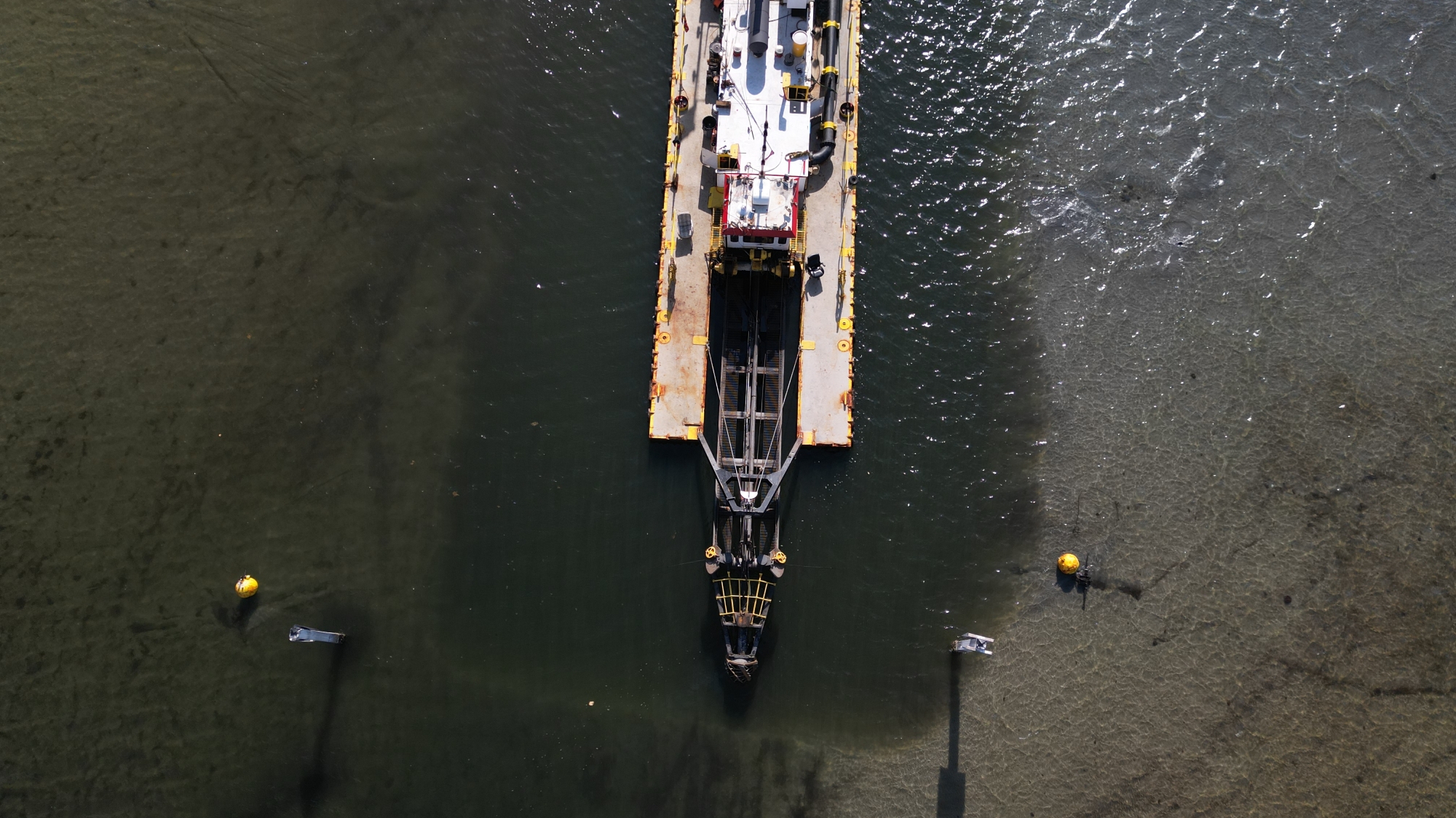 Cutterhead dredge overhead detail